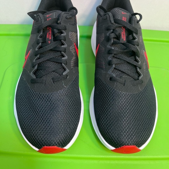 Nike Men\'s Downshifter Black and Red Athletic Shoes with Sleek Design main image 7